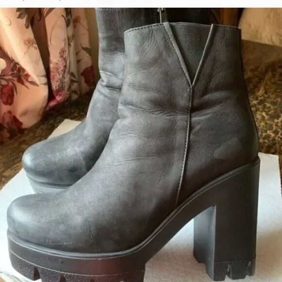 MARIO BERLUCCI GENUINE FULLY LINED SHEARLING SHEEPSKIN LEATHER ITALIAN B… - Picture 2 of 9